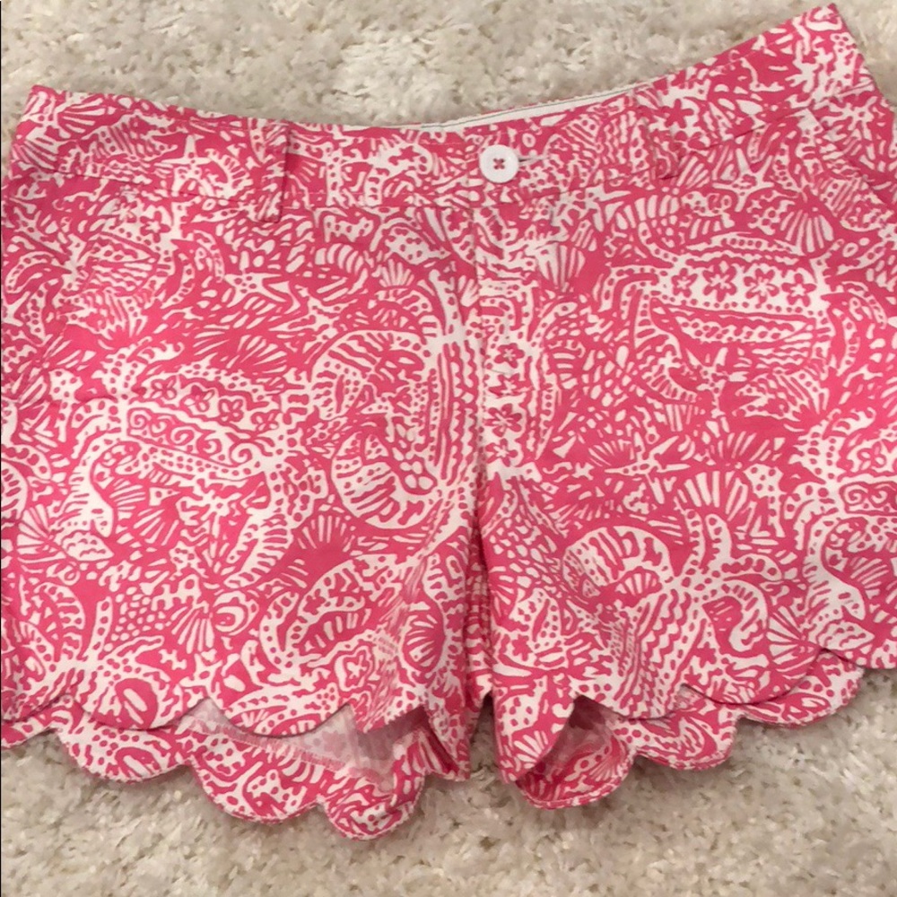 Barley used Lilly Pulitzer scalloped shorts